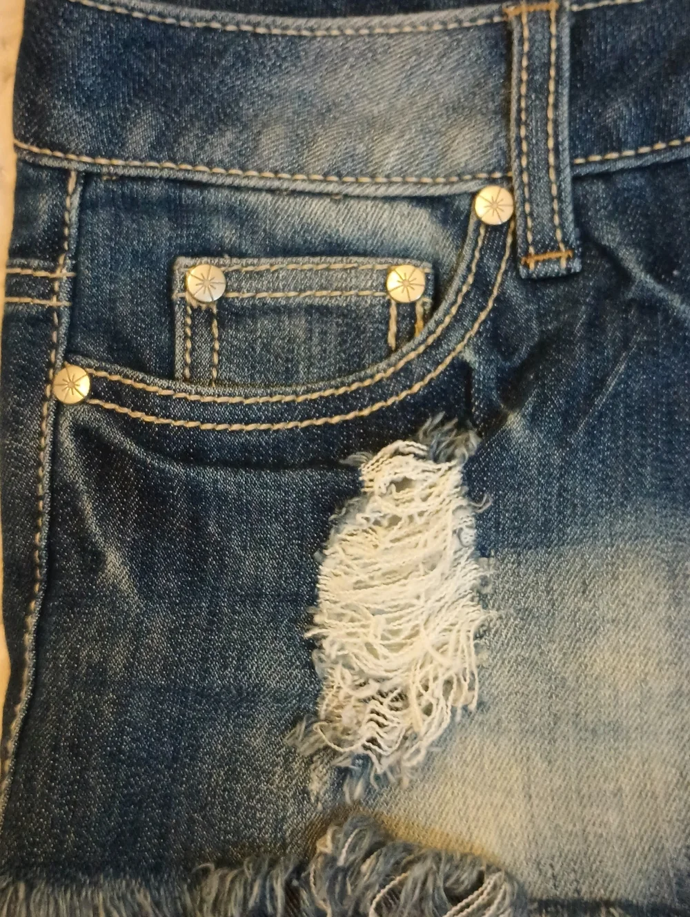 Almost‎ Famous Distressed Blue Denim Jeans 7